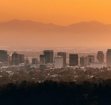 saul-flores-KDm_2W2KZOA-unsplash